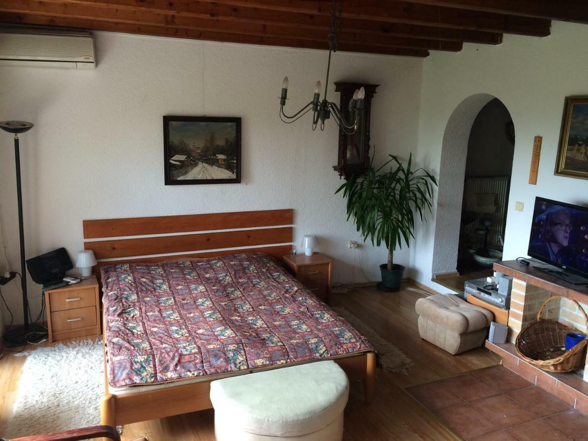 Holiday House Cervena Veza Piest'any Esterno foto